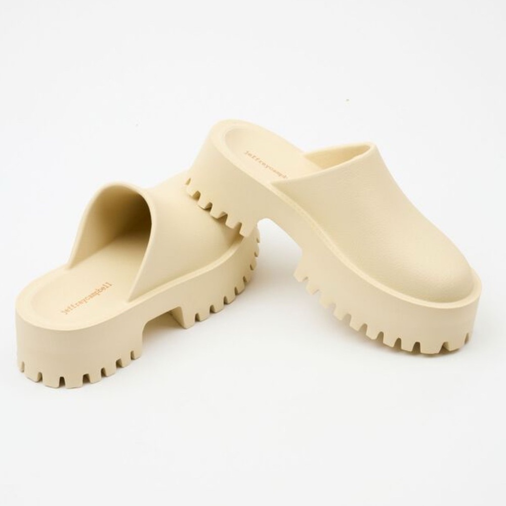 Jeffrey Campbell Clogge in Sea Salt White